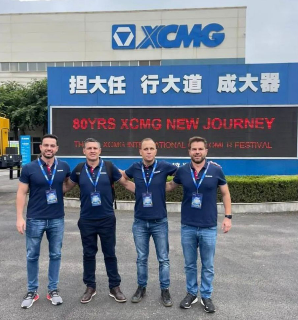 VISITA À SEDE DA XCMG NA CHINA