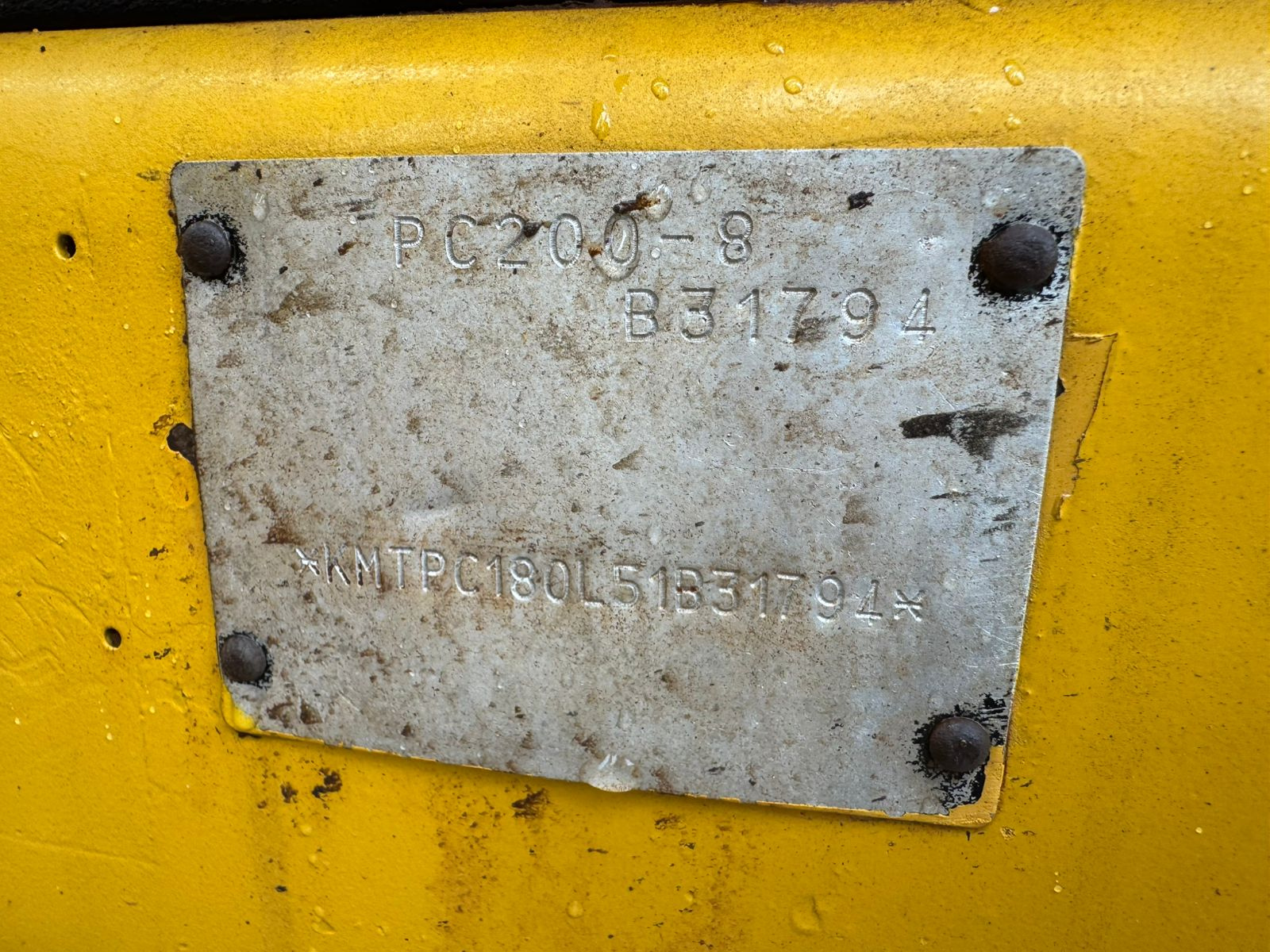 ESCAVADEIRA HIDRAULICA MARCA KOMATSU MODELO PC200