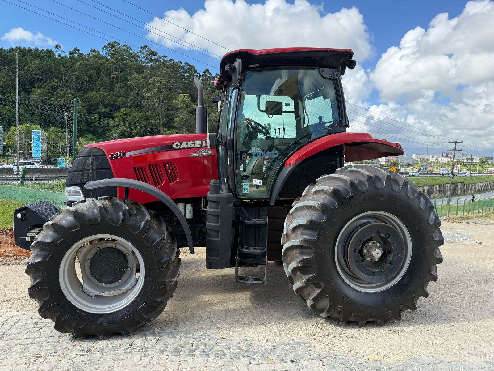 TRATOR CASE MODELO PUMA 140 