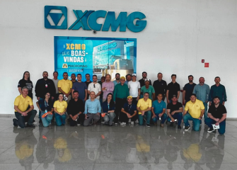 Conhecer os bastidores é construir confiança: clientes Macromaq vivenciam experiência exclusiva na fábrica da XCMG Brasil