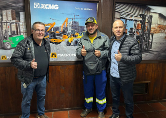 ENTREGA DE PREMIAÇÃO AOS VENCEDORES DO CONCURSO DO OPERADOR XCMG NA MACROMQ