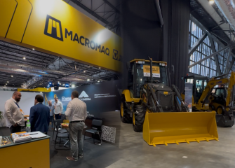Macromaq apresenta soluções XCMG no COMAC 2025 e reforça parceria com municípios